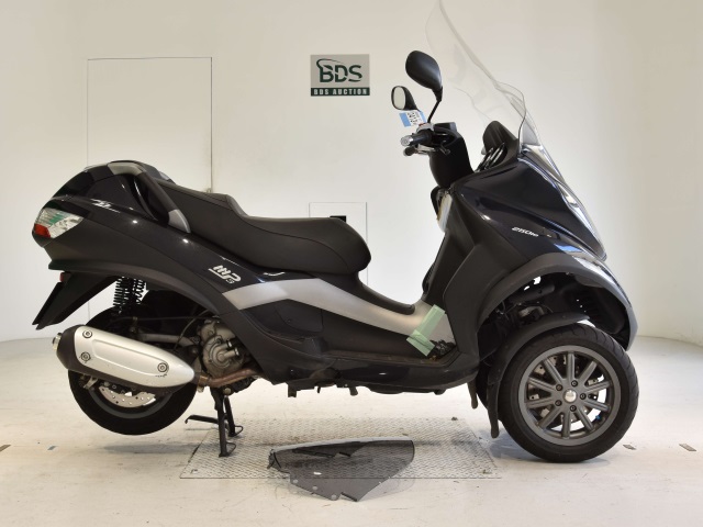 Piaggio MP3 250