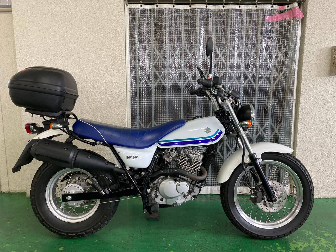 Suzuki VAN VAN 200 2012