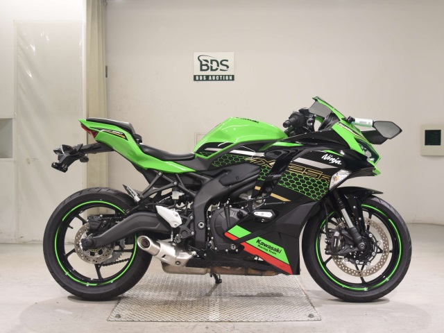 Kawasaki NINJA ZX-25R KRT 2021