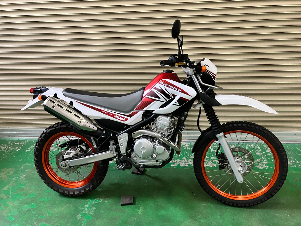 Yamaha SEROW XT250 2016