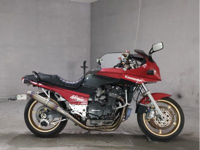 Kawasaki GPZ900R 1997