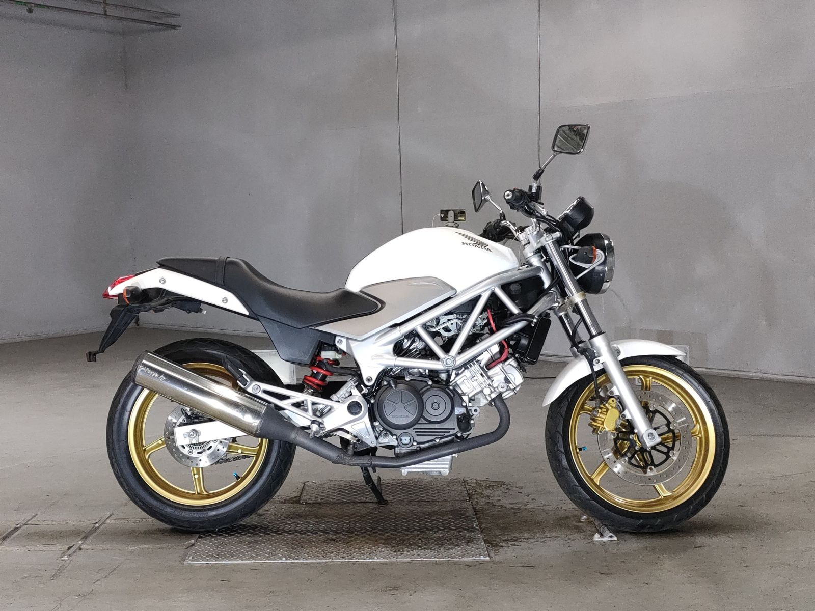 Honda VTR250 2009