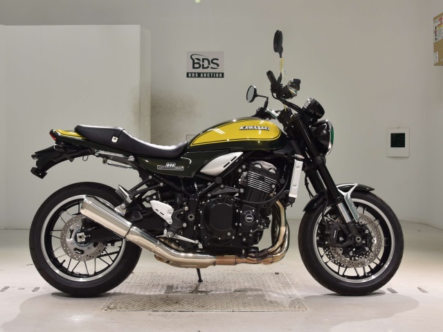 Kawasaki Z900RS 2024