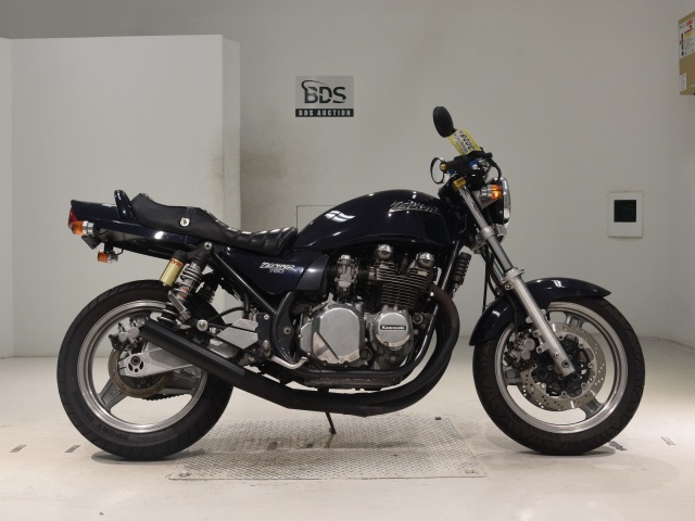 Kawasaki ZEPHYR750 2023