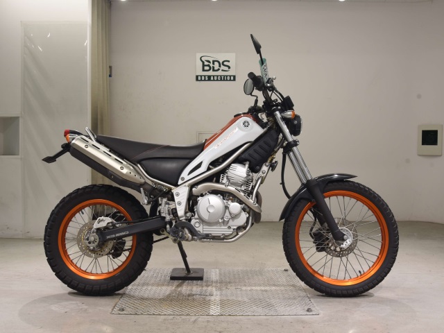 Yamaha TRICKER 2018