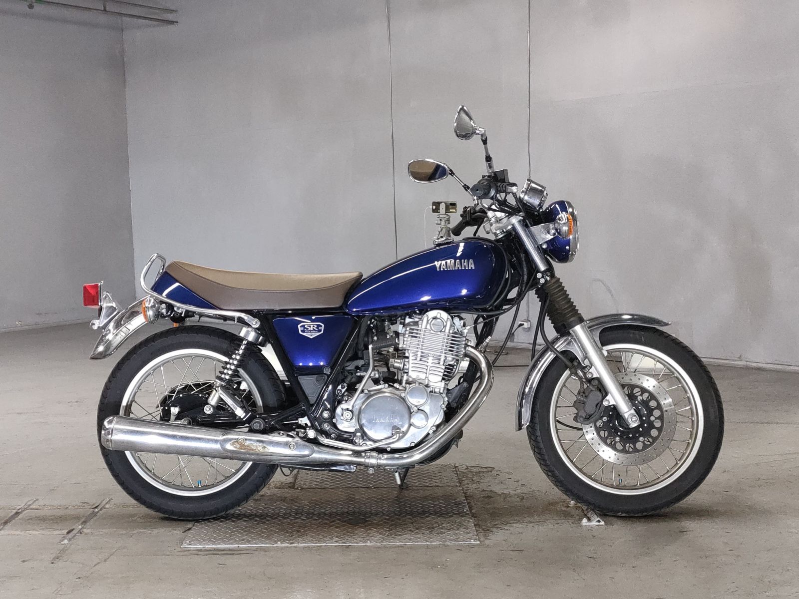 Yamaha SR400 2021