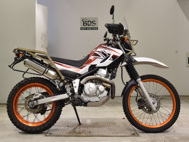 Yamaha SEROW XT250 2016