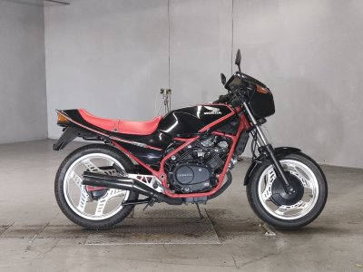 Honda VT250F XELVIS 1983