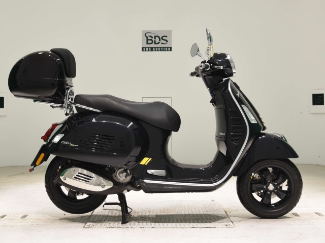 Vespa GTS300 SUPER 2022