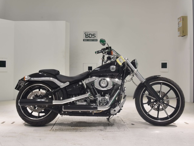 HD BREAKOUT FXSB1580 2015