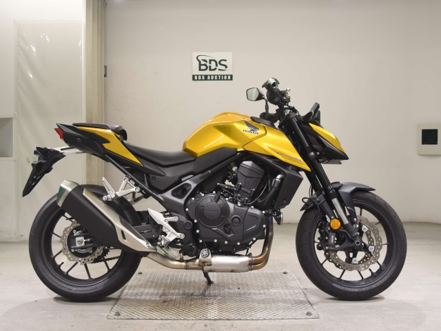 Honda CB750 HORNET 2025