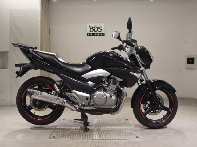 Suzuki GSR250