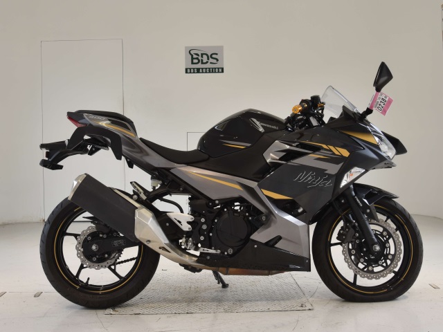 Kawasaki NINJA400 2021