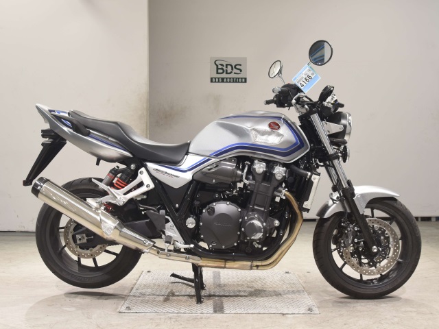 Honda CB1300SF 2024