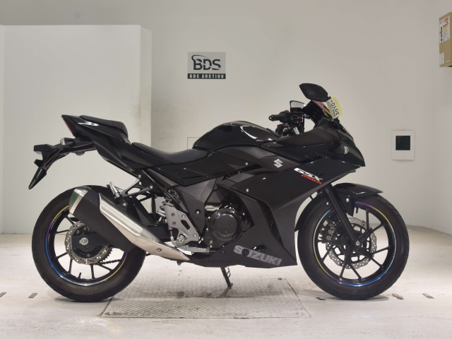 Suzuki GSX250R