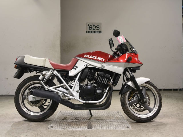 Suzuki GSX250S KATANA