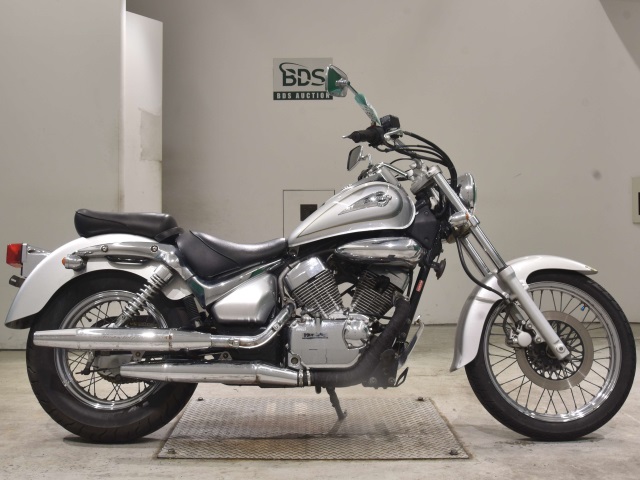 Suzuki INTRUDER 250LC 2001