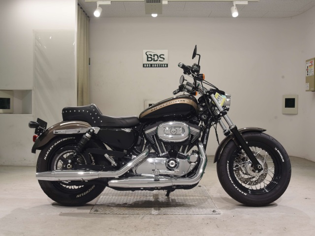 HD SPORTSTER CUSTOM XL1200C 2019