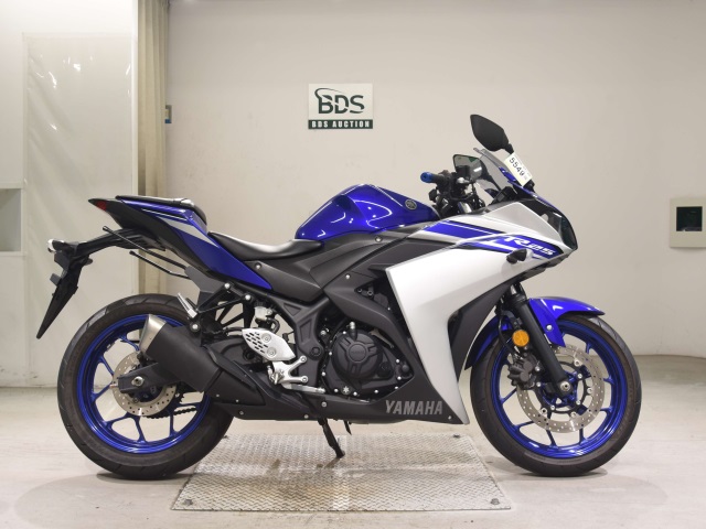 Yamaha YZF-R25 2016