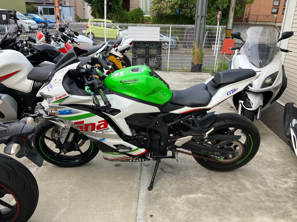 Kawasaki NINJA ZX-25R 2022