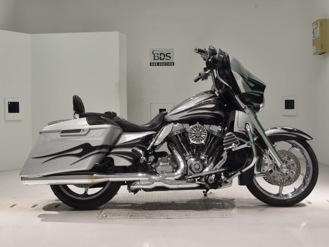 HD STREET GLIDE FLHXSE1800 2015