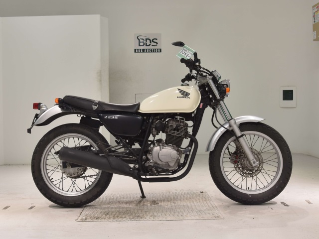Honda CB223S 2008