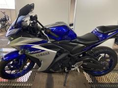 Yamaha YZF-R25 2015
