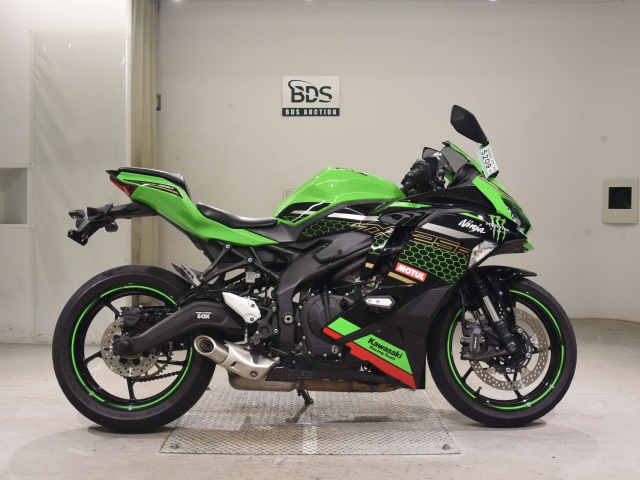 Kawasaki NINJA ZX-25R 2021