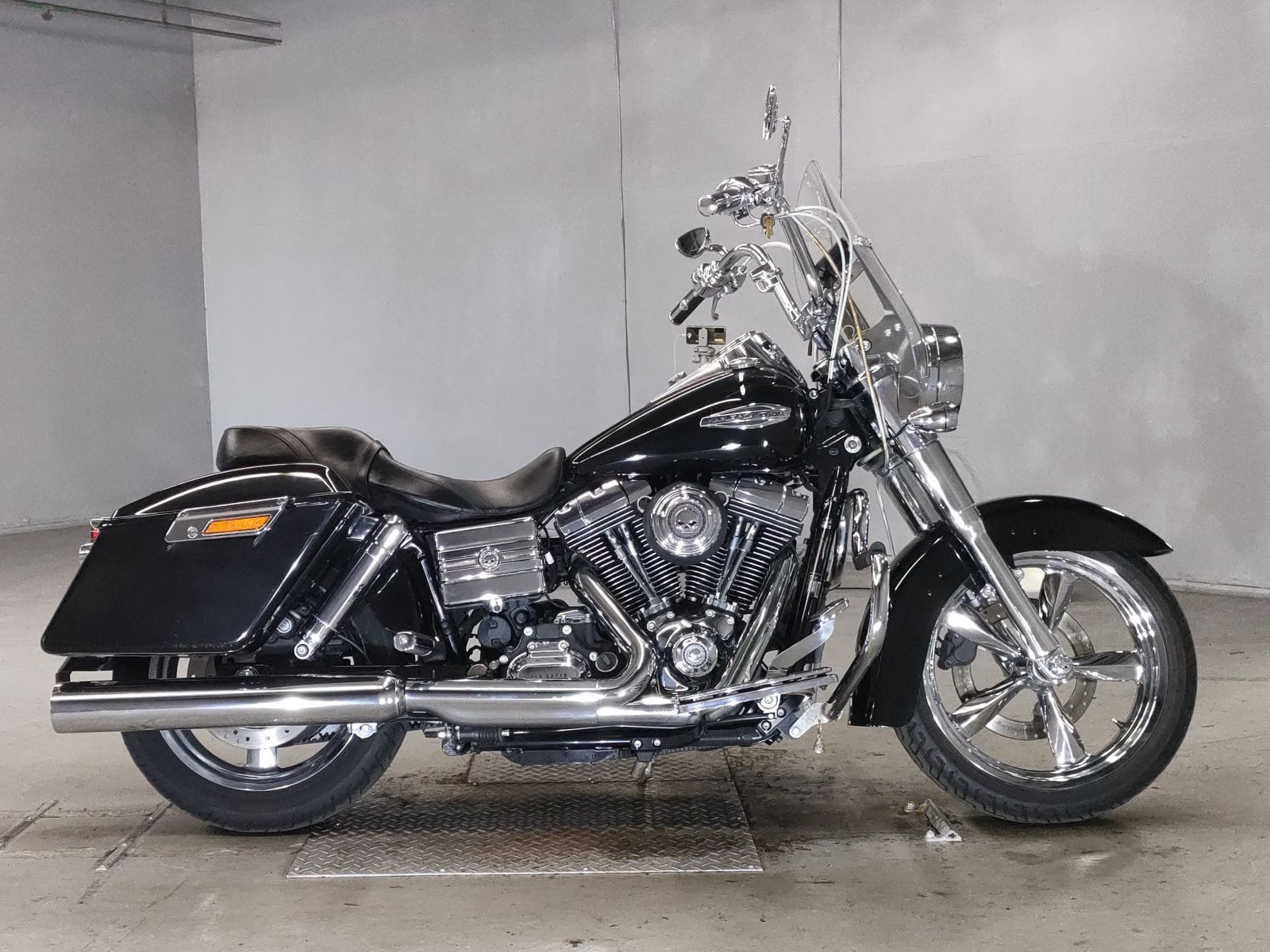 HD SWITCHBACK FLD1580 2011