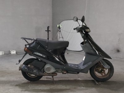 Suzuki ADDRESS V100