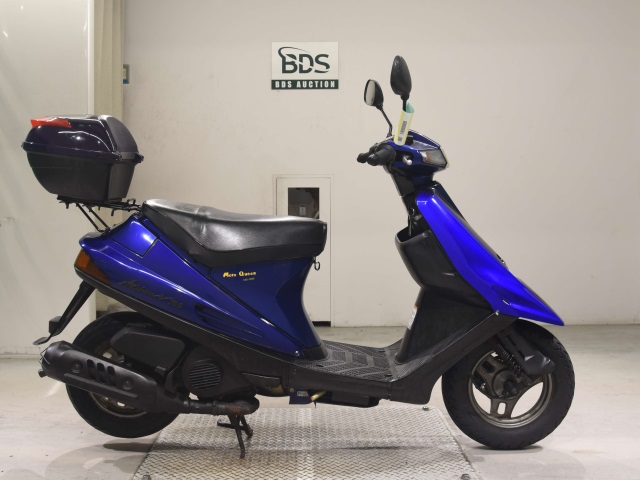 Suzuki ADDRESS V100
