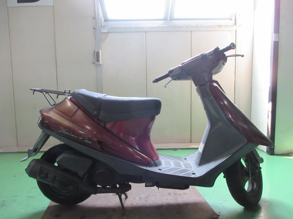 Suzuki ADDRESS V100