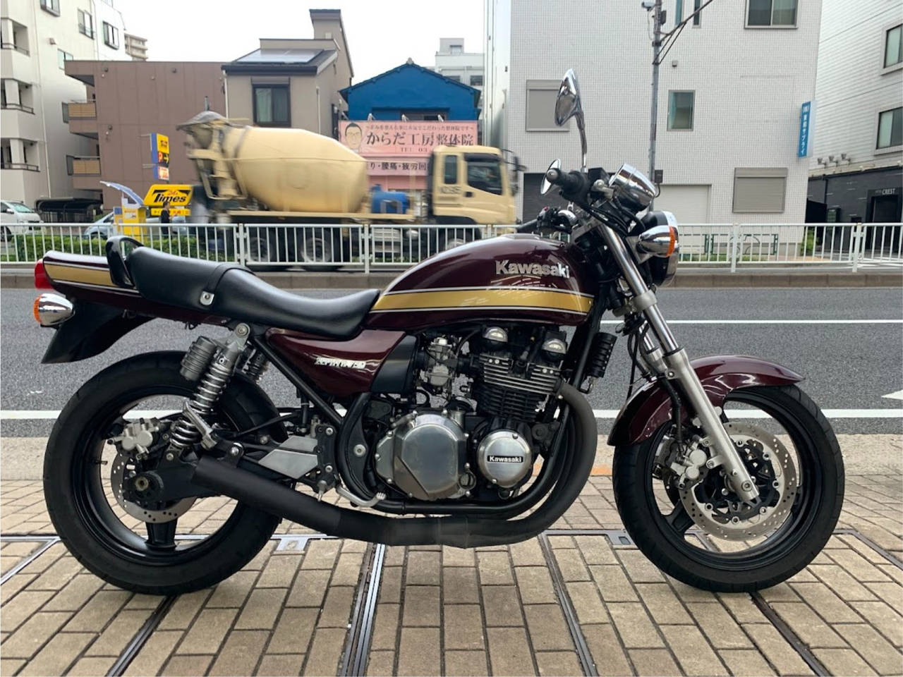 Kawasaki ZEPHYR750 2005