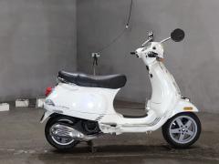 Vespa LX150IE 2011