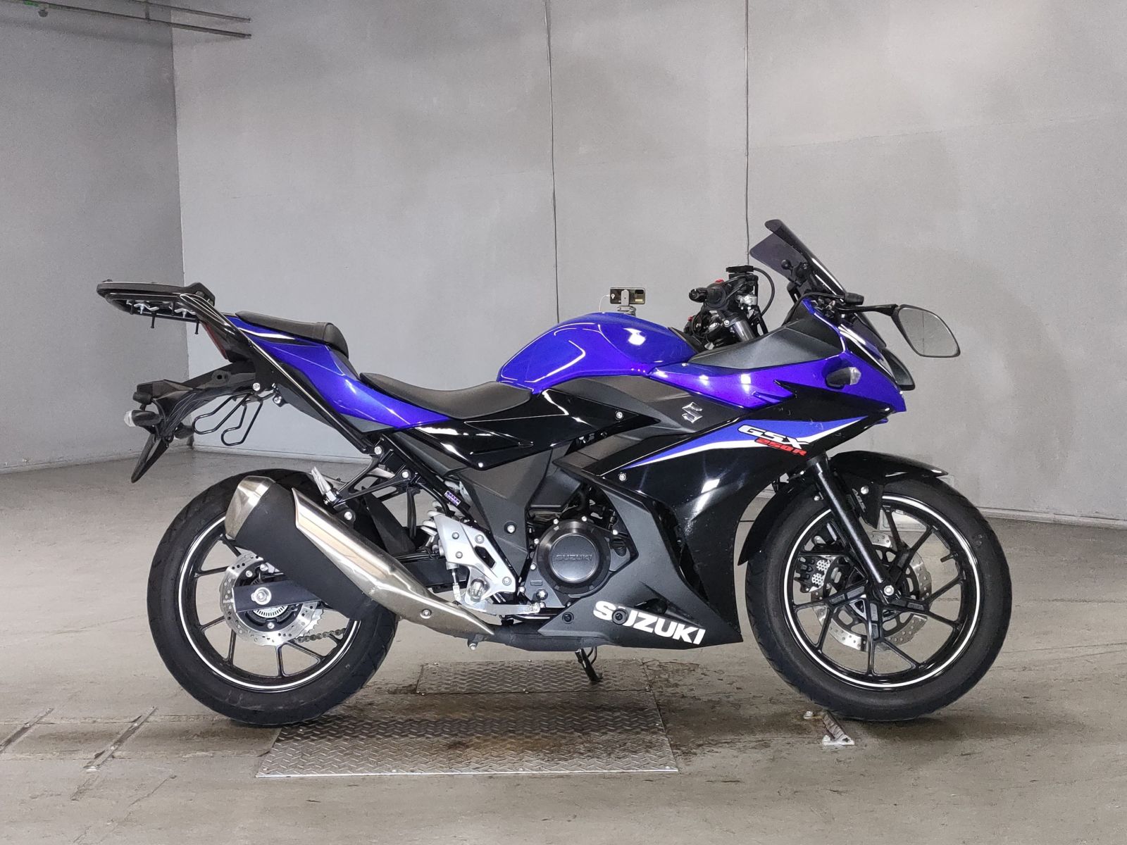 Suzuki GSX250R