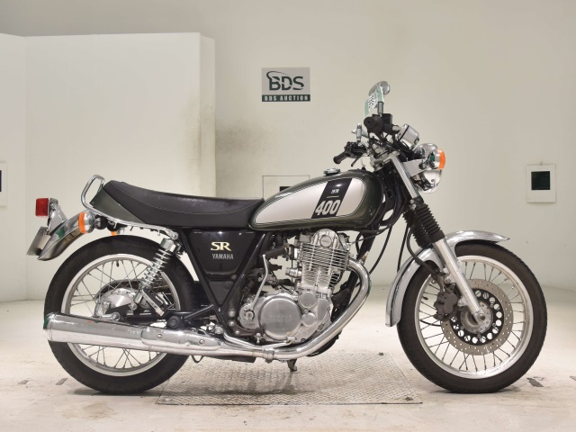 Yamaha SR400 2018