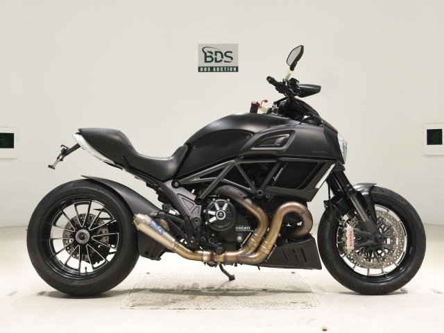 Ducati DIAVEL 2015