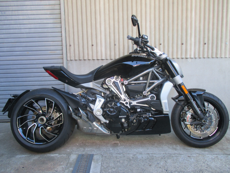 Ducati DIAVEL 2016