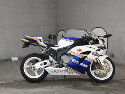 Honda CBR1000RR 2004