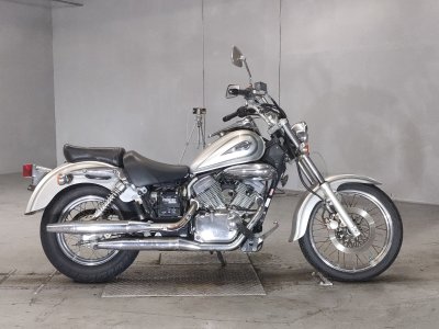 Suzuki INTRUDER 250LC