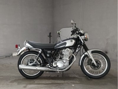 Yamaha SR400 2021
