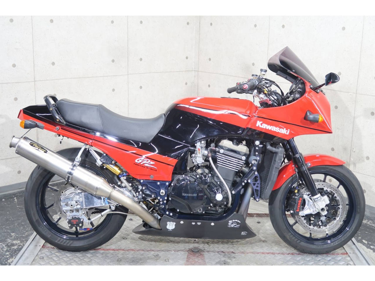 Kawasaki GPZ900R 1997