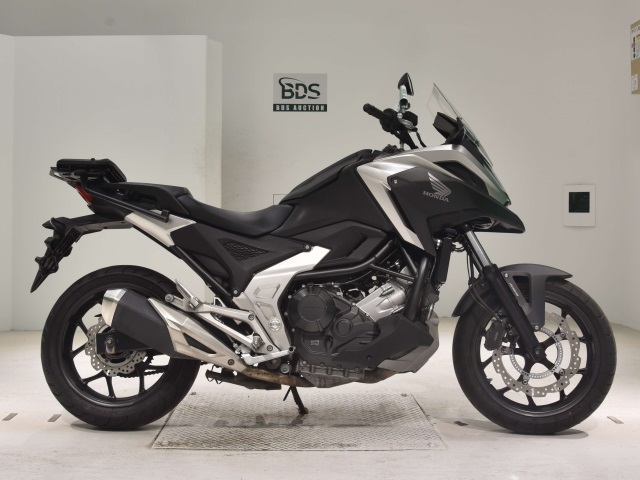 Honda NC750X 2021