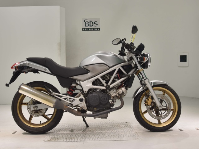Honda VTR250 2011