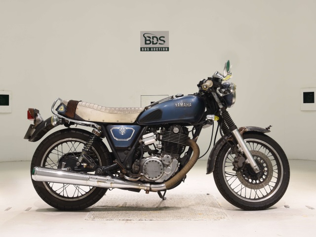 Yamaha SR400 2020