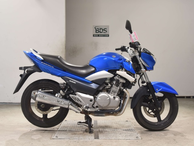 Suzuki GSR250