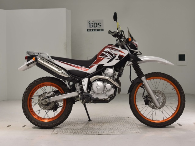 Yamaha SEROW XT250 2017
