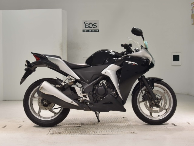 Honda CBR250R 2011