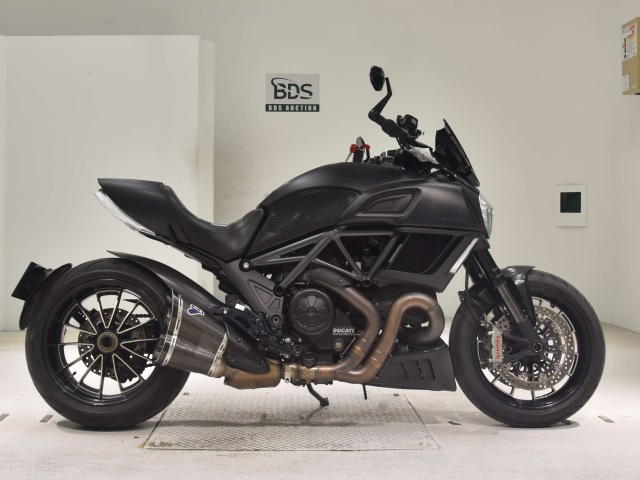 Ducati DIAVEL 2015