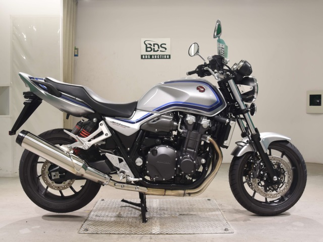 Honda CB1300SF 2024
